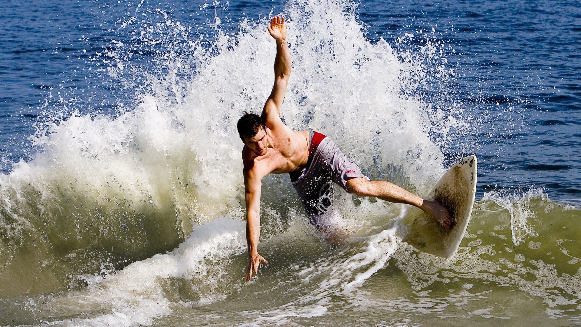 女子200蝶配速波动图解析，女子200米蝶泳决赛完整视频